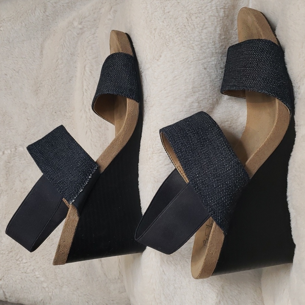 Life Stride Navy Blue Wedges